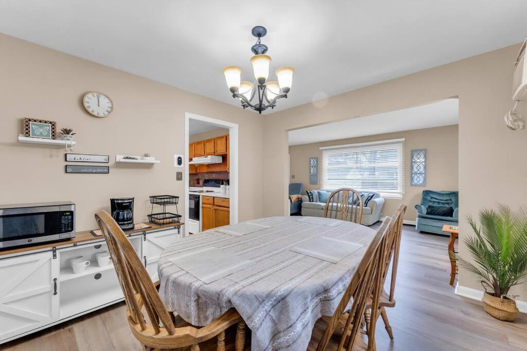 Central Falls Hideaway Cuyahoga Falls Εξωτερικό φωτογραφία
