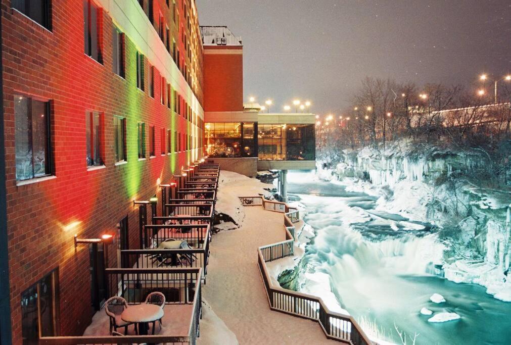 Central Falls Hideaway Cuyahoga Falls Εξωτερικό φωτογραφία