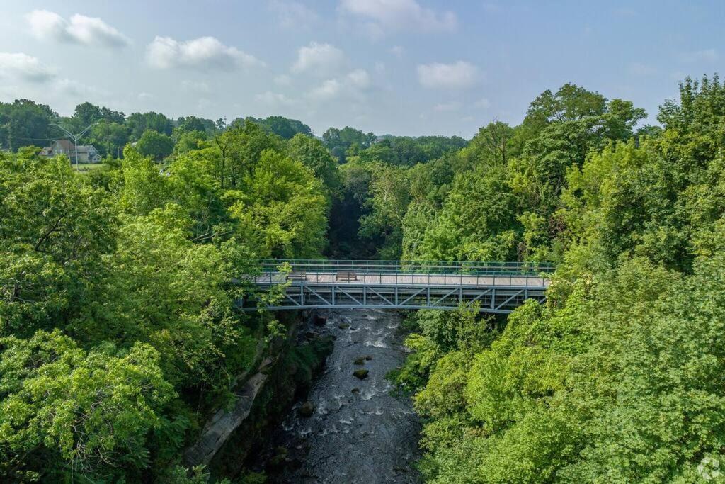 Central Falls Hideaway Cuyahoga Falls Εξωτερικό φωτογραφία