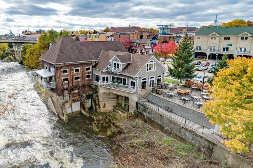 Central Falls Hideaway Cuyahoga Falls Εξωτερικό φωτογραφία